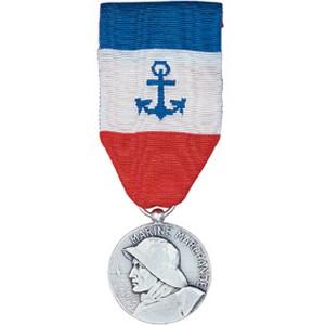 Médailles d'Honneur des Marins du Commerce. Attribuée, 1913. Argent, +boite