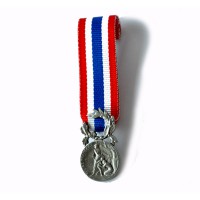 MEDAILLE DE LA POLICE NATIONALE 20 ANS ARGENT - miniature