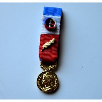 MEDAILLE DU TRAVAIL 35 ANS REDUCTION