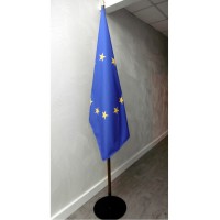 DRAPEAU EUROPE PRESTIGE SUR SOCLE METAL NOIR