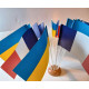 LOT DE 16 DRAPEAUX FRANCE UKRAINE sur socle bois