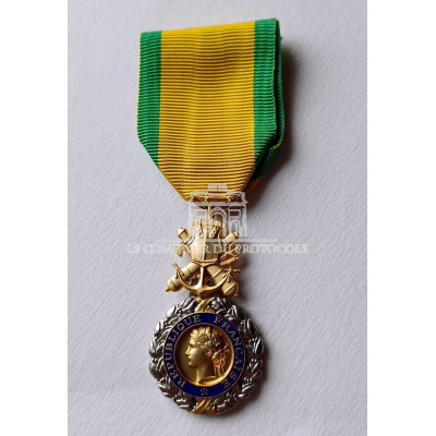 MEDAILLE MILITAIRE metal dore