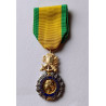 MEDAILLE MILITAIRE métal doré