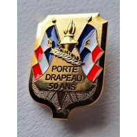 INSIGNE PORTE DRAPEAU 50 ans
