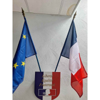ECUSSON ECOLE avec 2 drapeaux 60x90cm