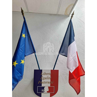 ECUSSON ECOLE avec 2 drapeaux 60x90cm