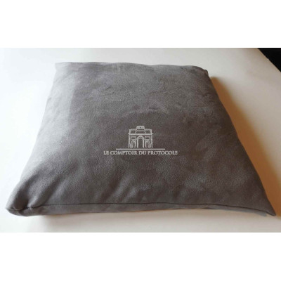 COUSSIN DE CEREMONIE ROUGE 40x40cm