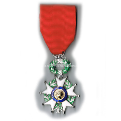 LEGION D HONNEUR CHEVALIER qualité bronze