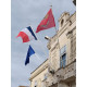 MAT DE FACADE AVEC APPLIQUE MURALE ET 1 DRAPEAU FRANCAIS 120x180cm