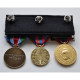 MONTAGE MEDAILLES PENDANTES support velours noir